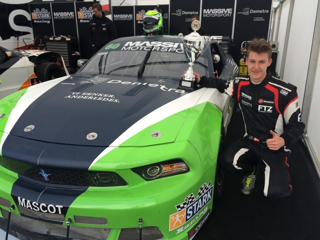 Det blev til en pokal som bedste Rookie
(Foto: Massive Motorsport)